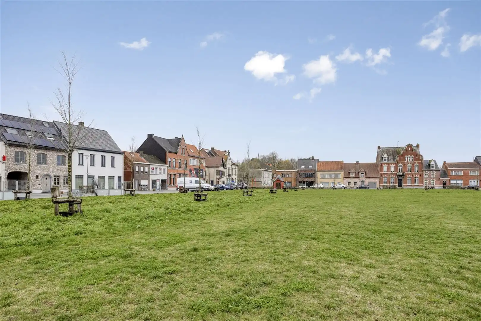 Te renoveren woning gelegen aan het plein in Kaprijke ! foto 23