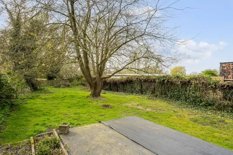 Woning met zzer grote tuin - 3 slpkmrs! foto 3