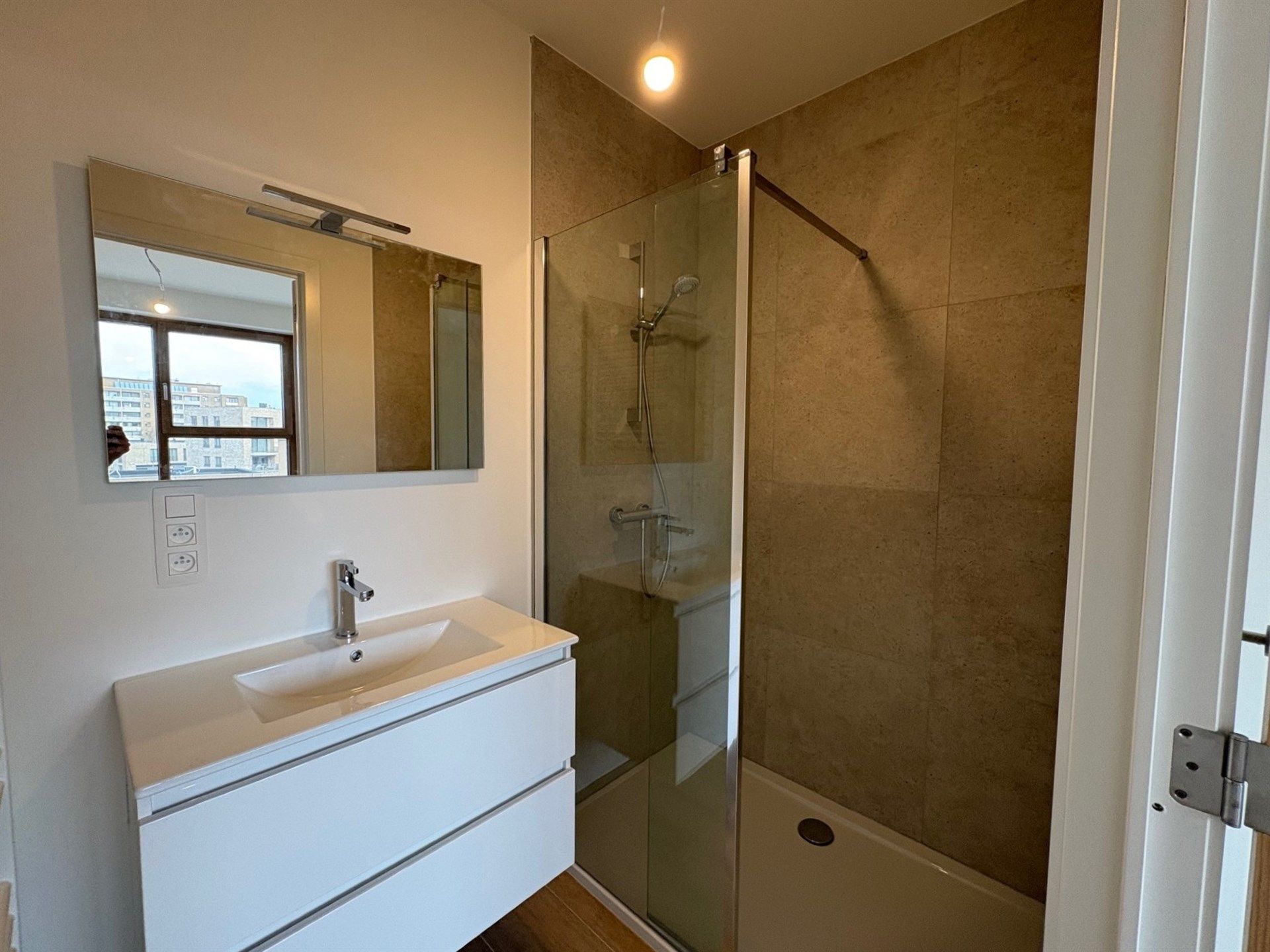 Te huur: Modern 1-slaapkamer appartement in nieuwbouwproject Tuinen van Eden, Wilrijk foto 8