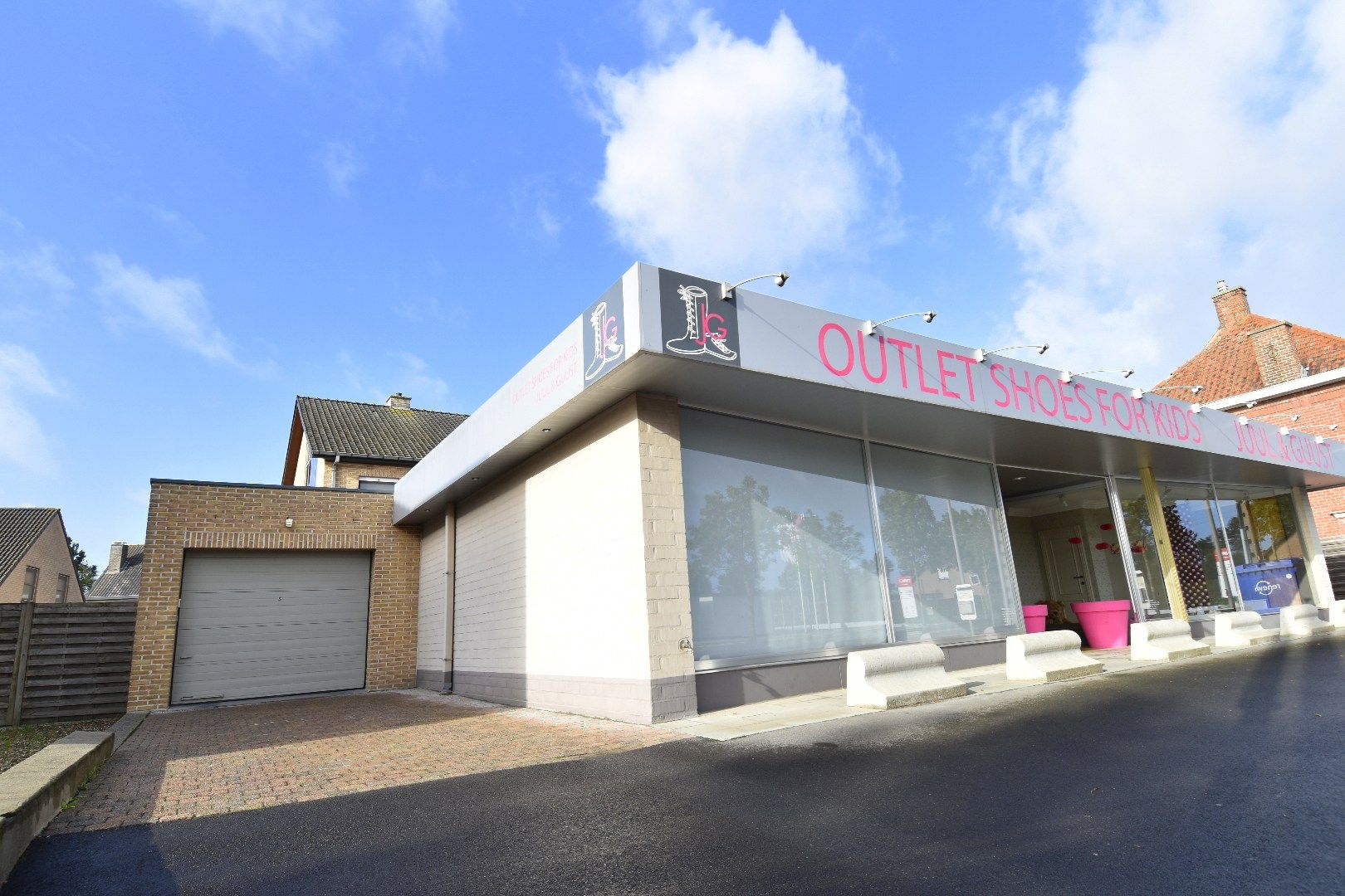 Instapklare villa met 5 slaapkamers én grote handelsruimte te koop in Gullegem foto 30