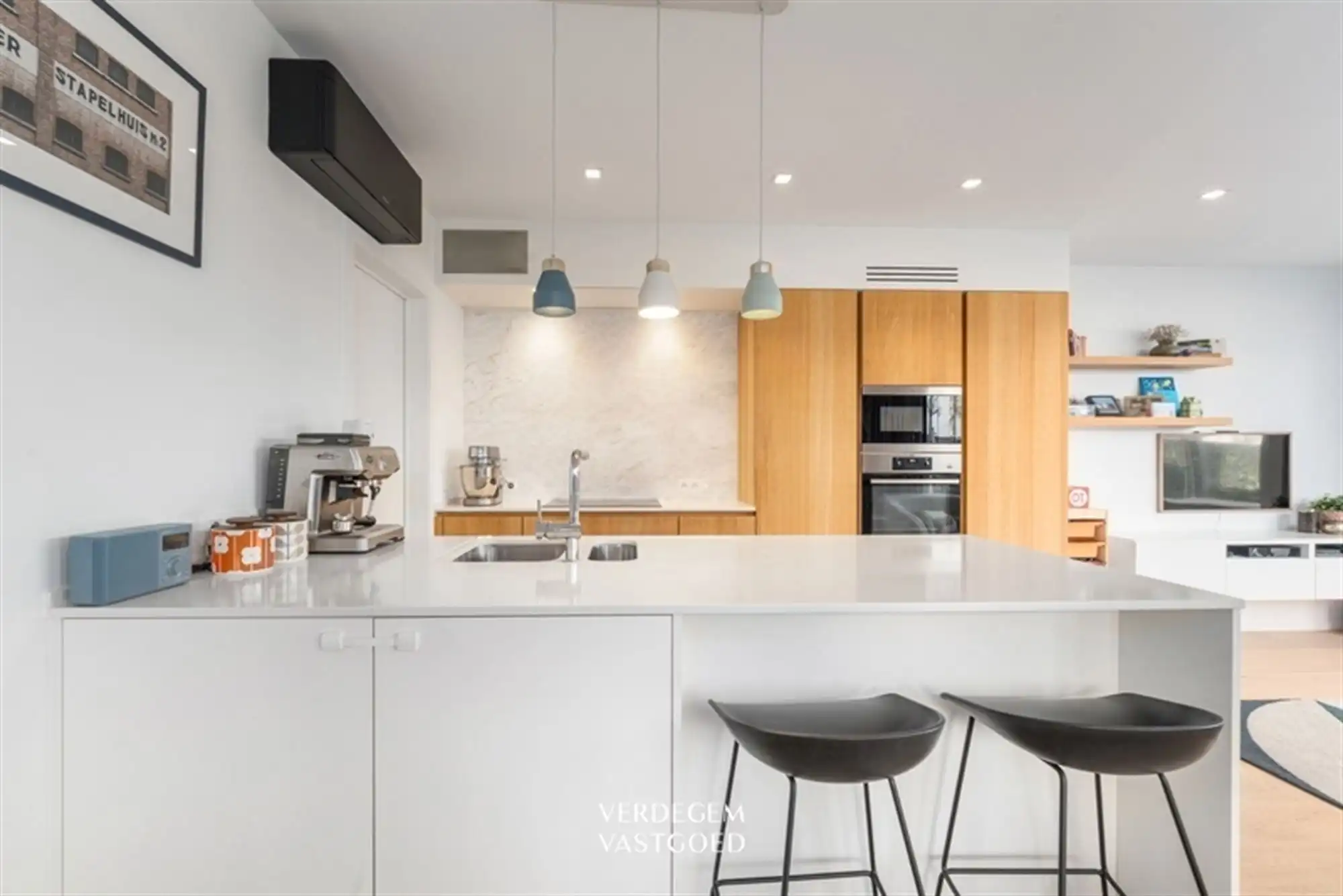 Knappe gezinswoning met 3 slaapkamers, tuin en inpandige garage op een topligging foto 6