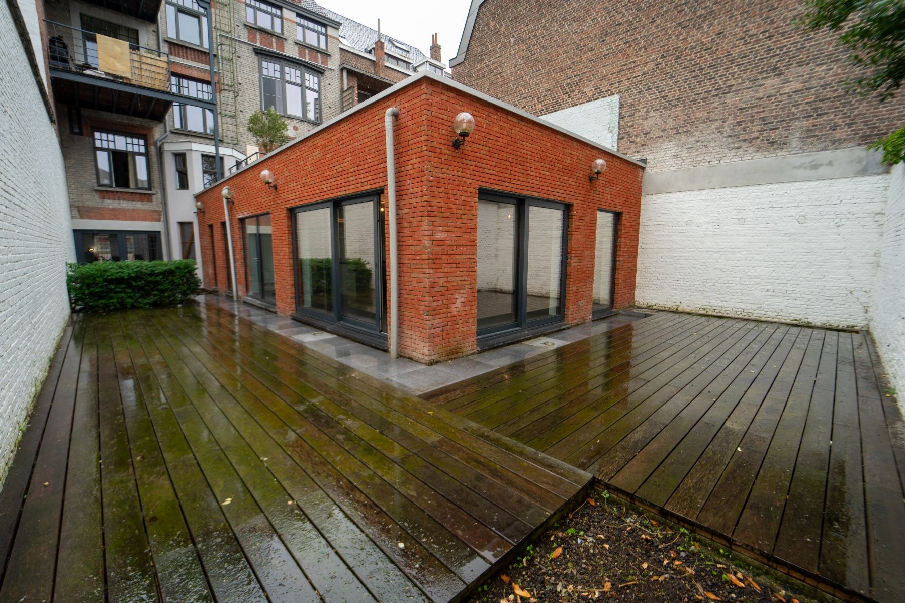 Gerenoveerd appartement  vlak bij station Gent Sint-Pieters te huur foto 4