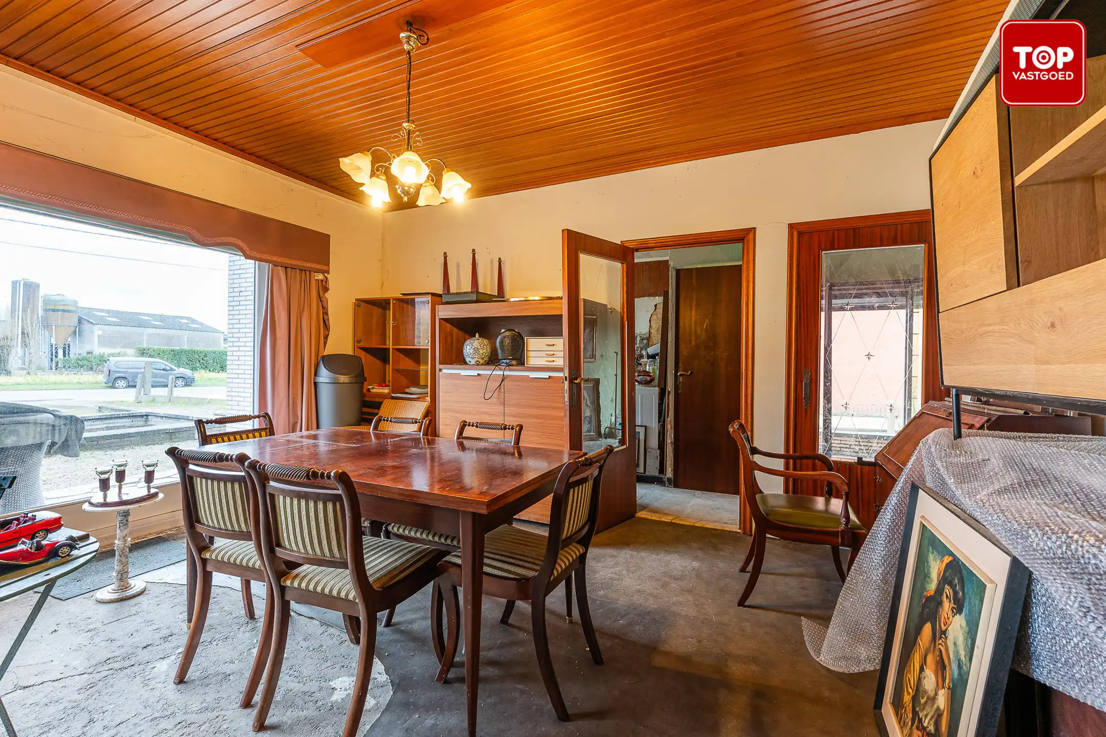 Te renoveren woning met enorme loods foto 16