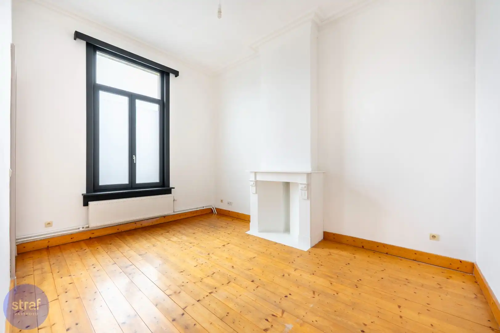 Klassevol Herenhuis met 6 slaapkamers met grote zonnige tuin foto 22