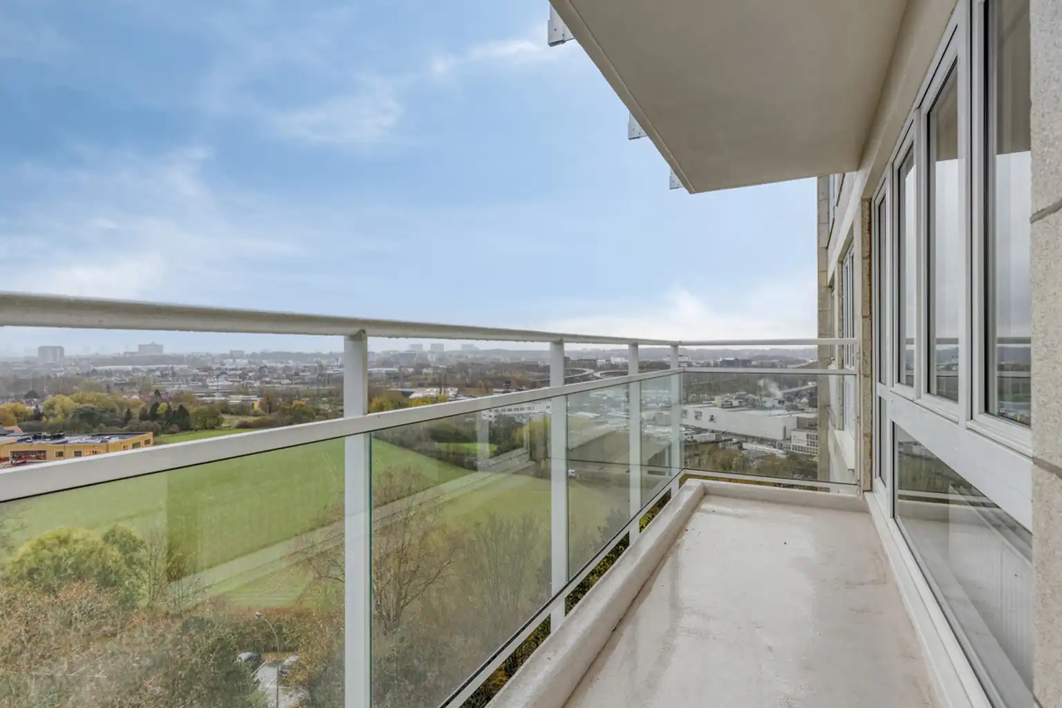 Instap klaar appartement 1 slaapkamer met prachtig uitzicht. foto 10