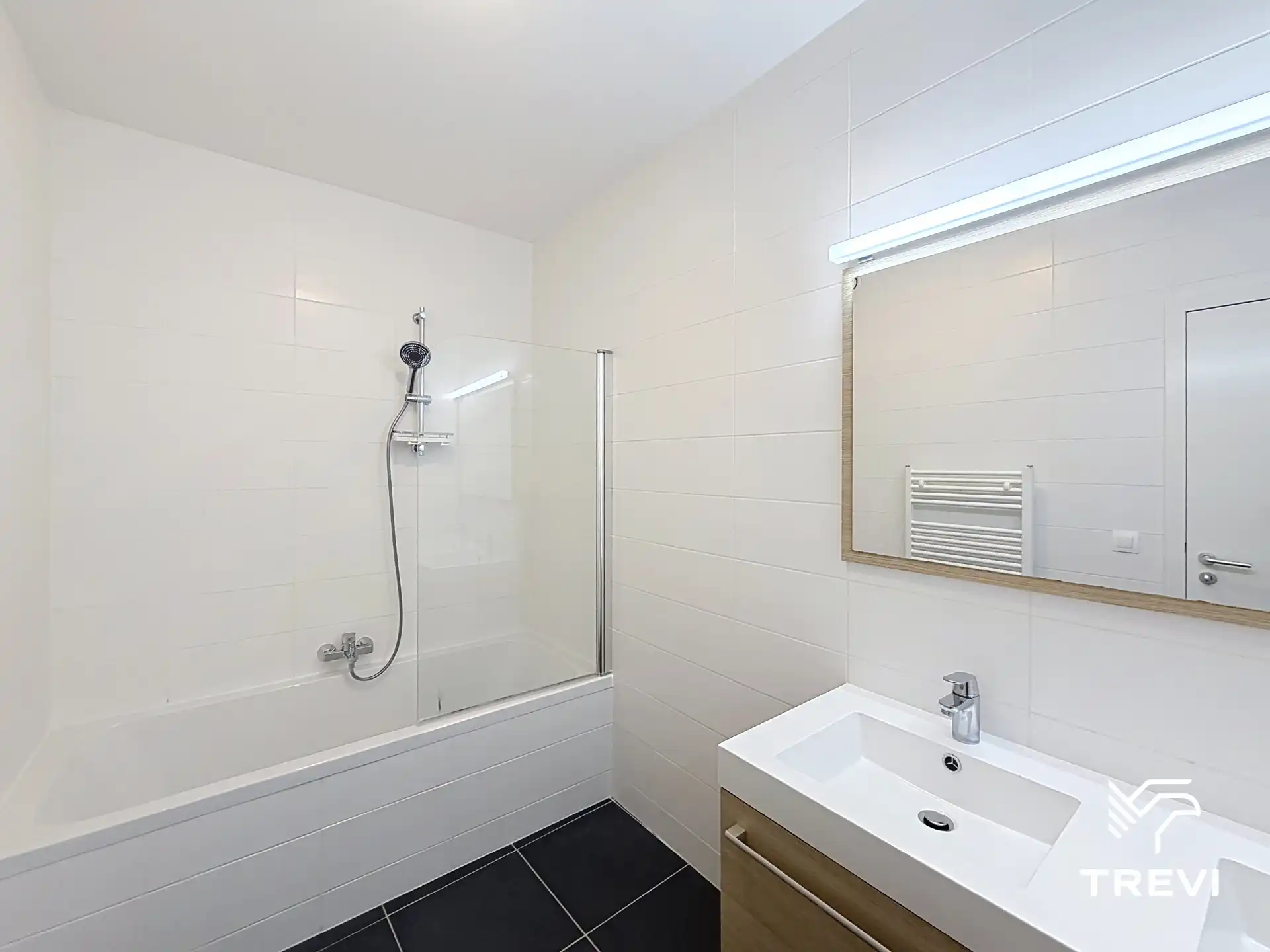 EUROPESE WIJK – Mooi 1-slaapkamerappartement met parking! foto 11