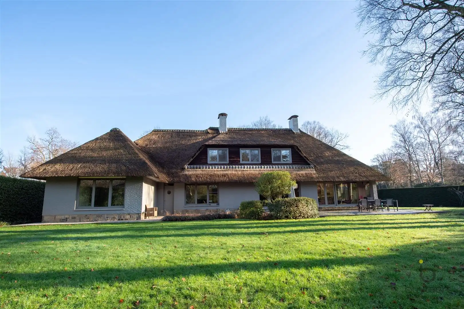 Villa met praktijk of  kangoeroewoning en Zuid - West tuin. foto {{pictureIndex}}