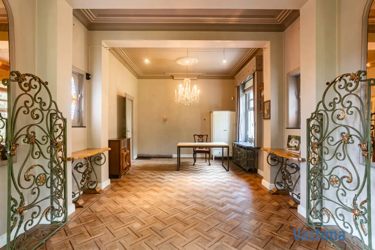 Karaktervolle villa met authentieke charme in een groene setting foto 12