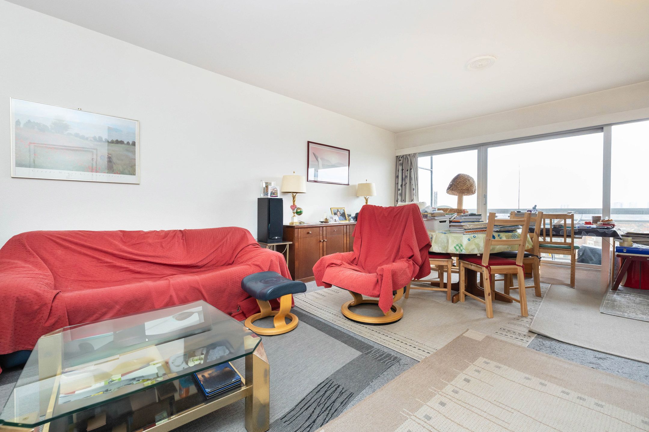 Ruim appartement van ± 100m² met 2 slaapkamers foto {{pictureIndex}}