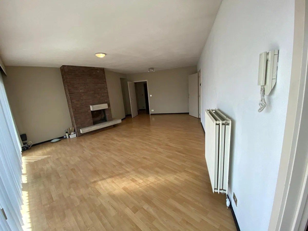 Verzorgd appartement met 2 slpks, gelegen in het centrum van Mol !  foto 3