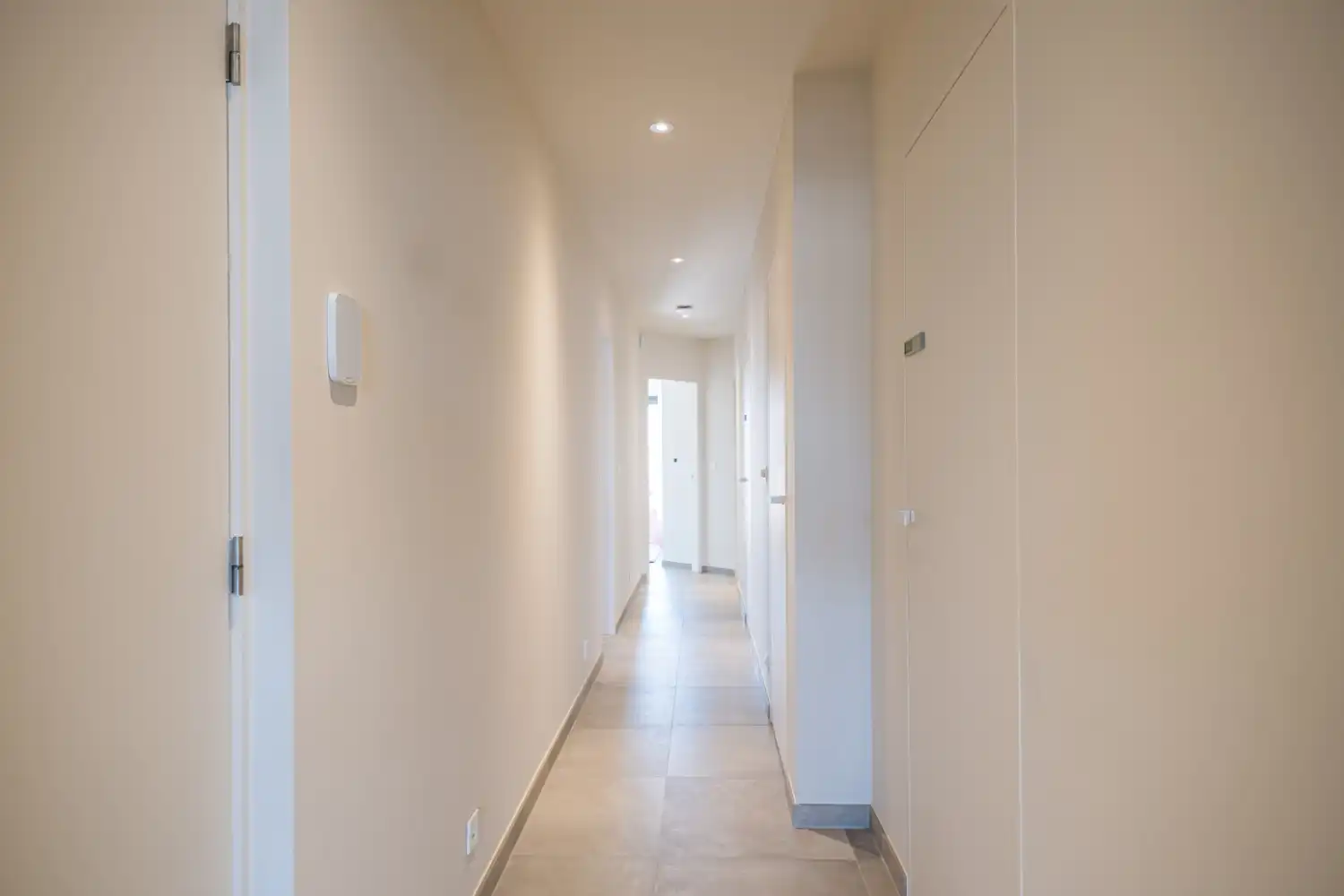 Ruim en jong appartement op centrale ligging! foto 18