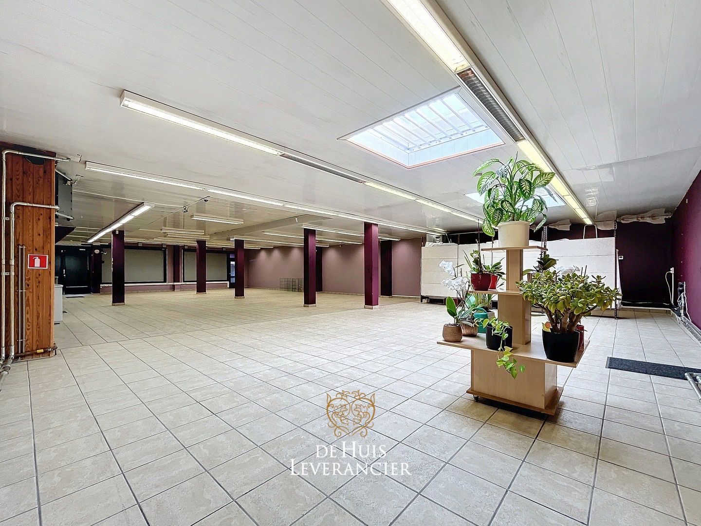 Ruime (253m) handelsgelijkvloers in het centrum van Kontich-Kazerne foto 2