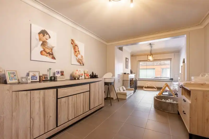 🏡 Ruime gezinswoning met tal van mogelijkheden, dubbele garage én zonnige tuin! ☀️ foto 3