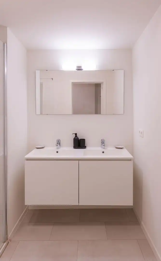 Prachtig 2-slaapkamerappartement met frontaal zeezicht foto 15