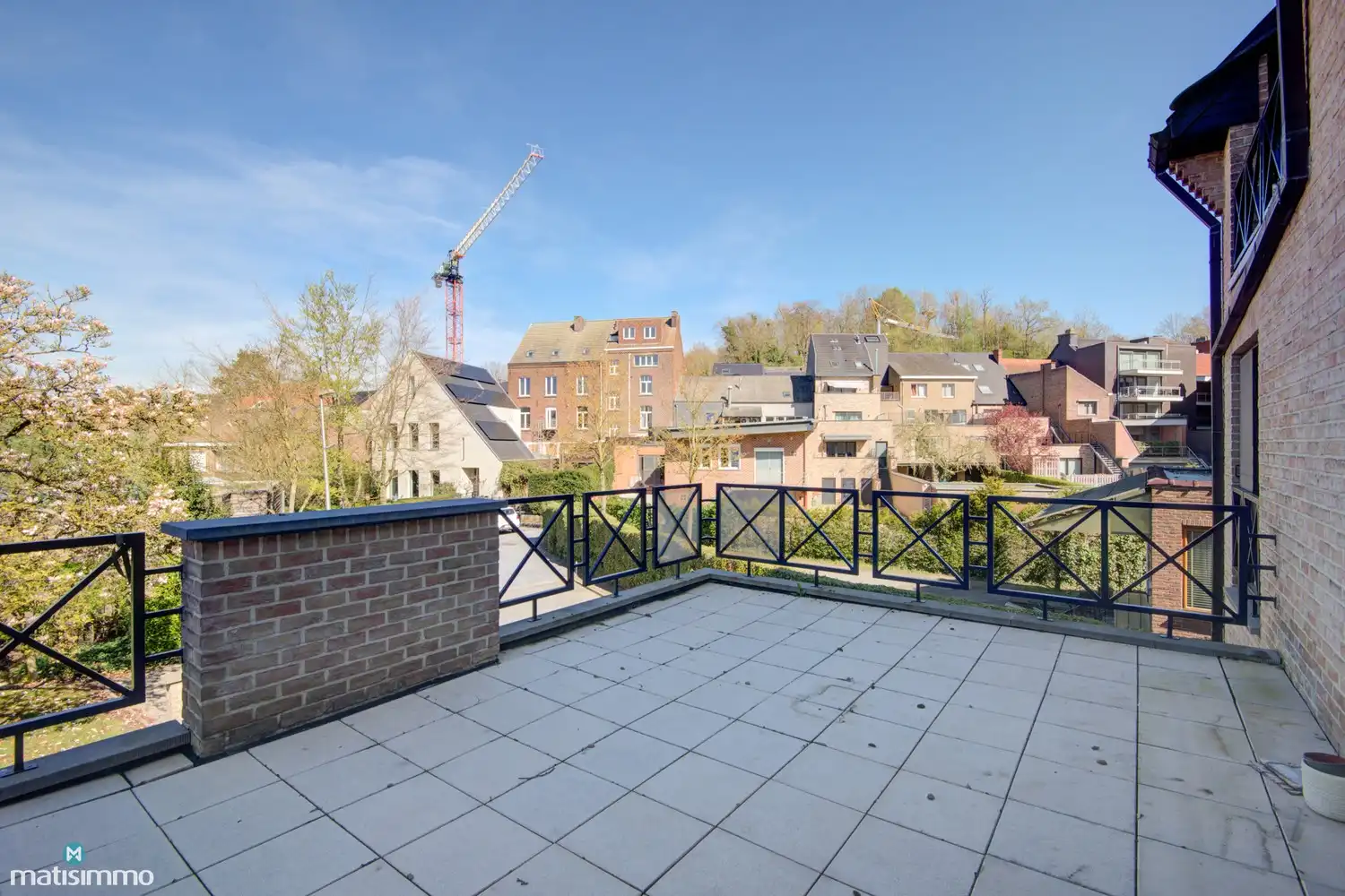 RUIM APPARTEMENT MET 2 SLAAPKAMERS, 2 TERRASSEN, KELDERBERGING EN ONDERGRONDSE AUTOSTAANPLAATS IN BILZEN-CENTRUM foto 18