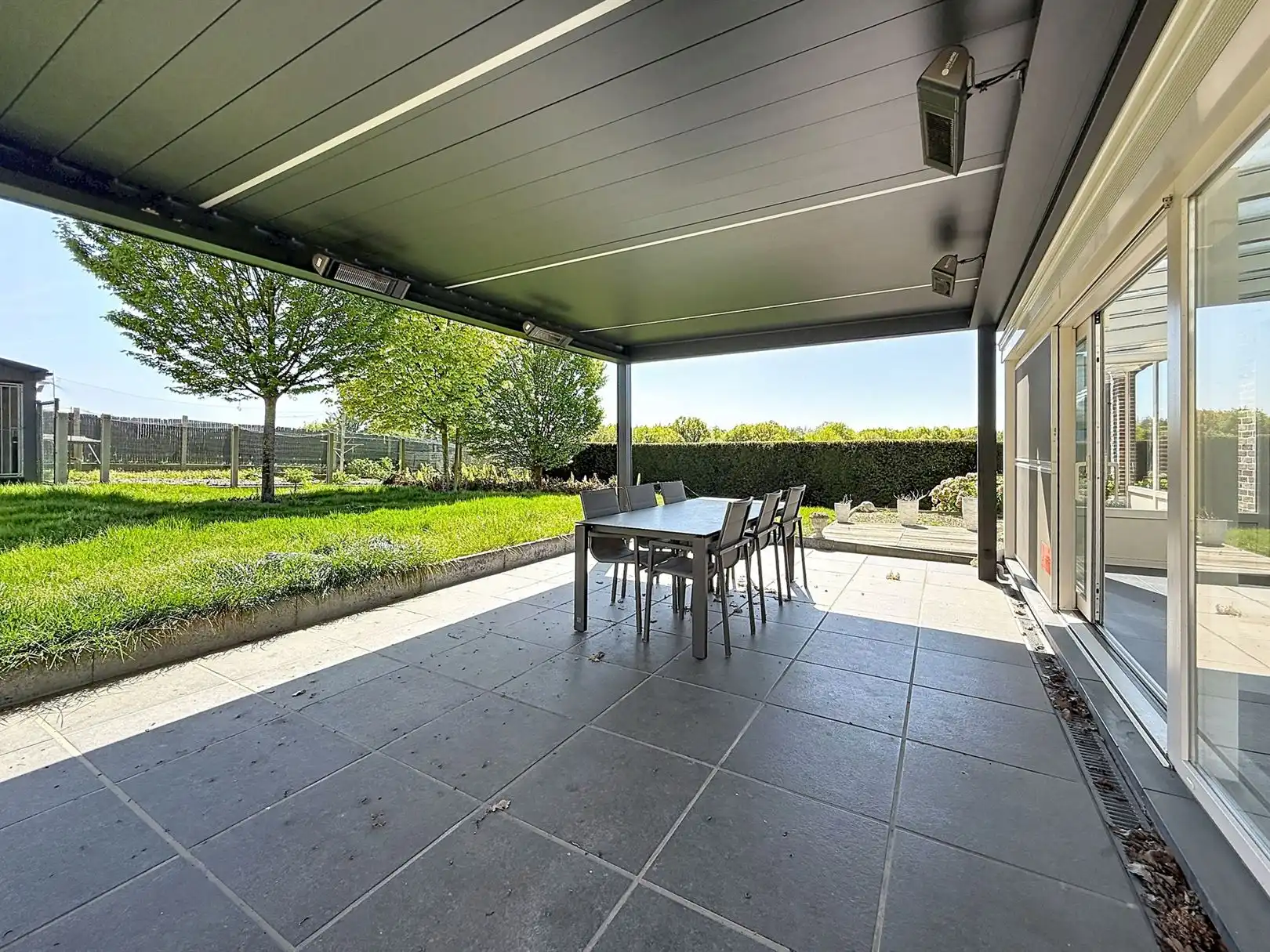 Ruime open bebouwing met 4 slpks, veranda, tuin, garage, 8a  foto 8