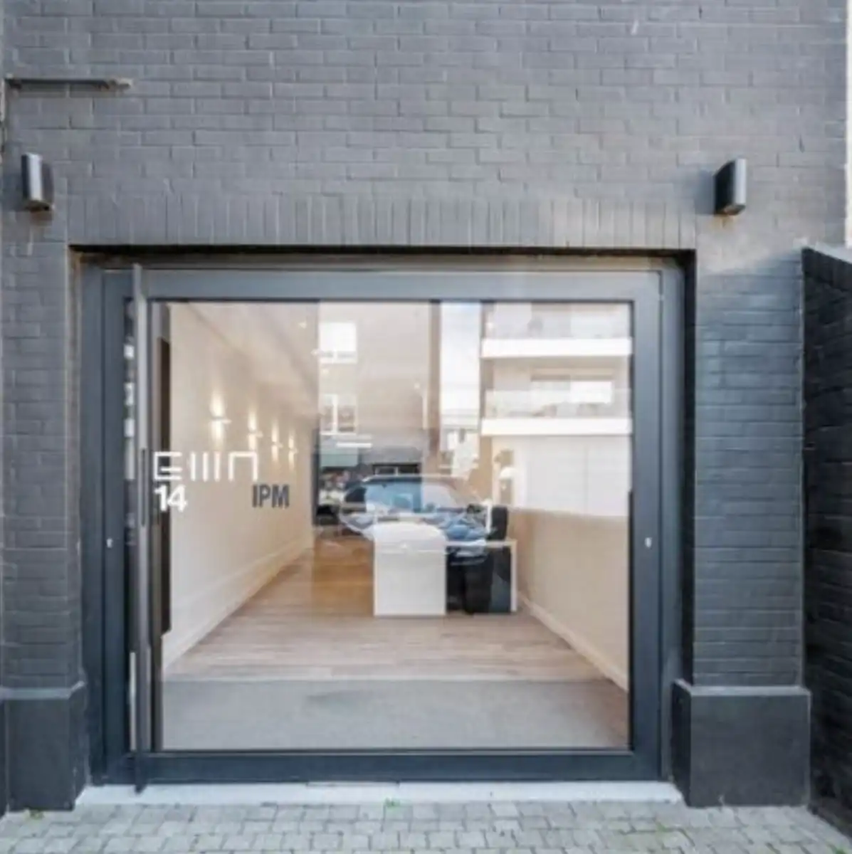 Centraal gelegen handelszaak in harte Sint-Katelijne-Waver! foto {{pictureIndex}}