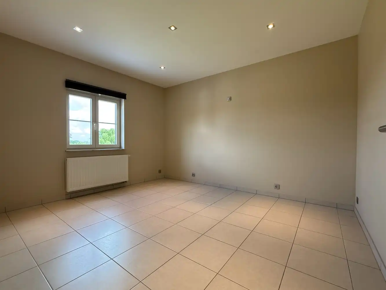TE HUUR : PRACHTIGE WONING MET 5 SLAAPKAMERS EN 2 BADKAMERS foto 17