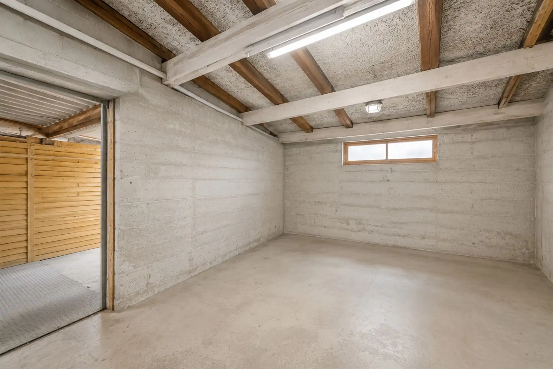 Bezoekmoment 10/09 van 16u30-18u30! Karakterwoning met 5SLK, 2 garages en uitweg achteraan! foto 19