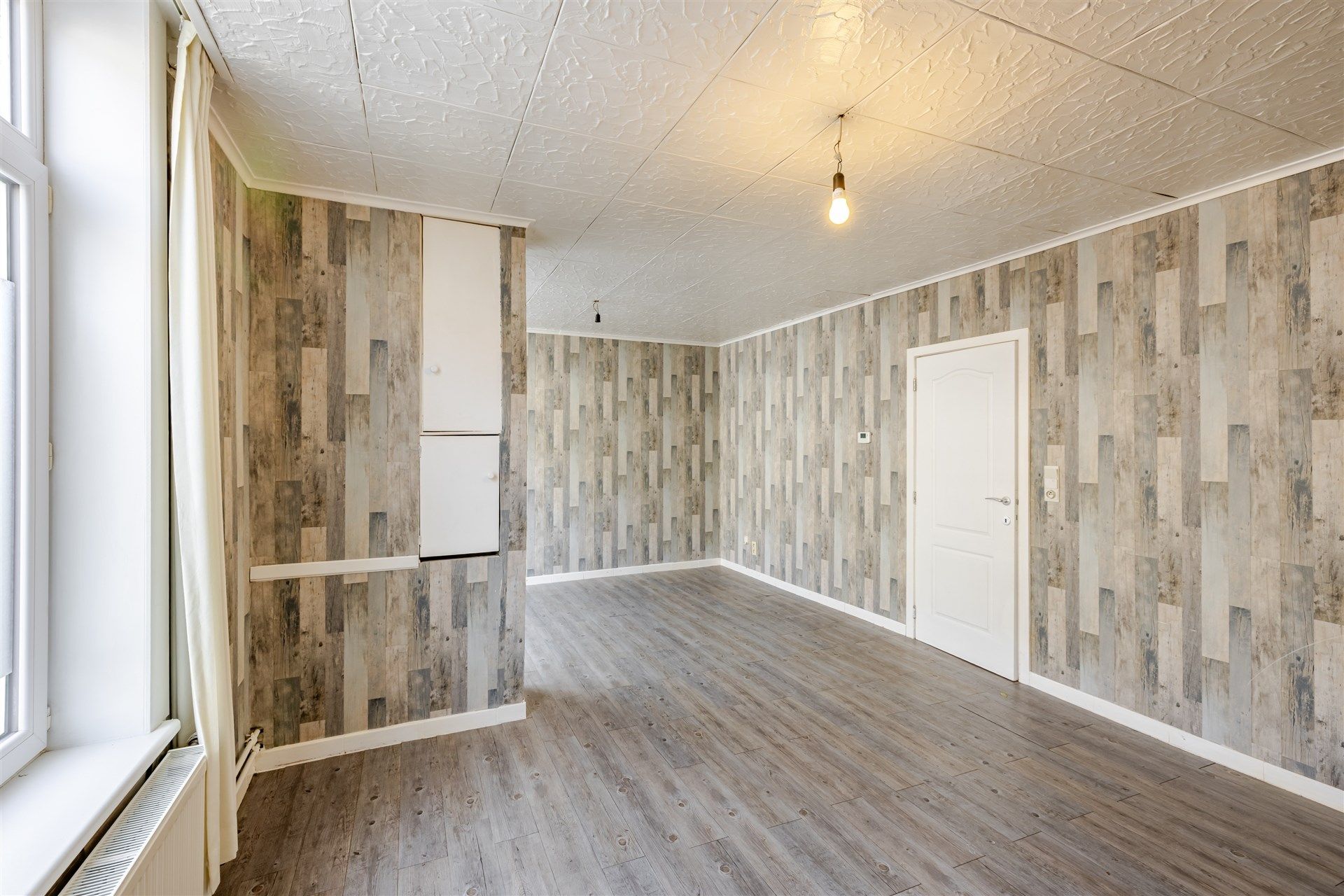 Goed gelegen, deels, te renoveren woning, centrum Asper(Gavere) foto 8