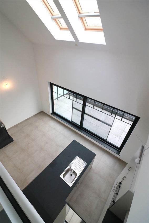 Unieke duplex met twee slpk, terras, autostaanplaats, label A foto 14