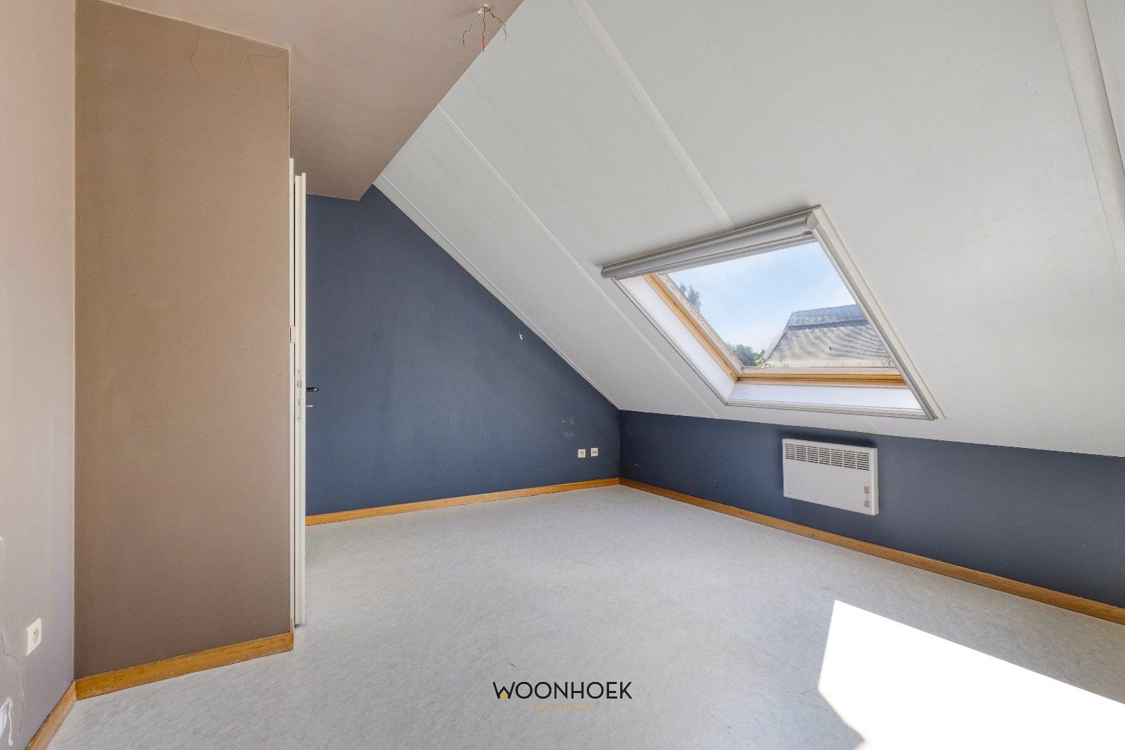 Ruime woning met 4 slpk en grote tuin in Zeveneken centrum! foto 11