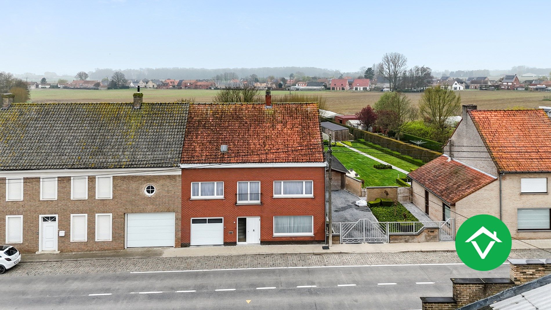 Ruime woning met 5 slaapkamers te koop in Bovekerke foto 2