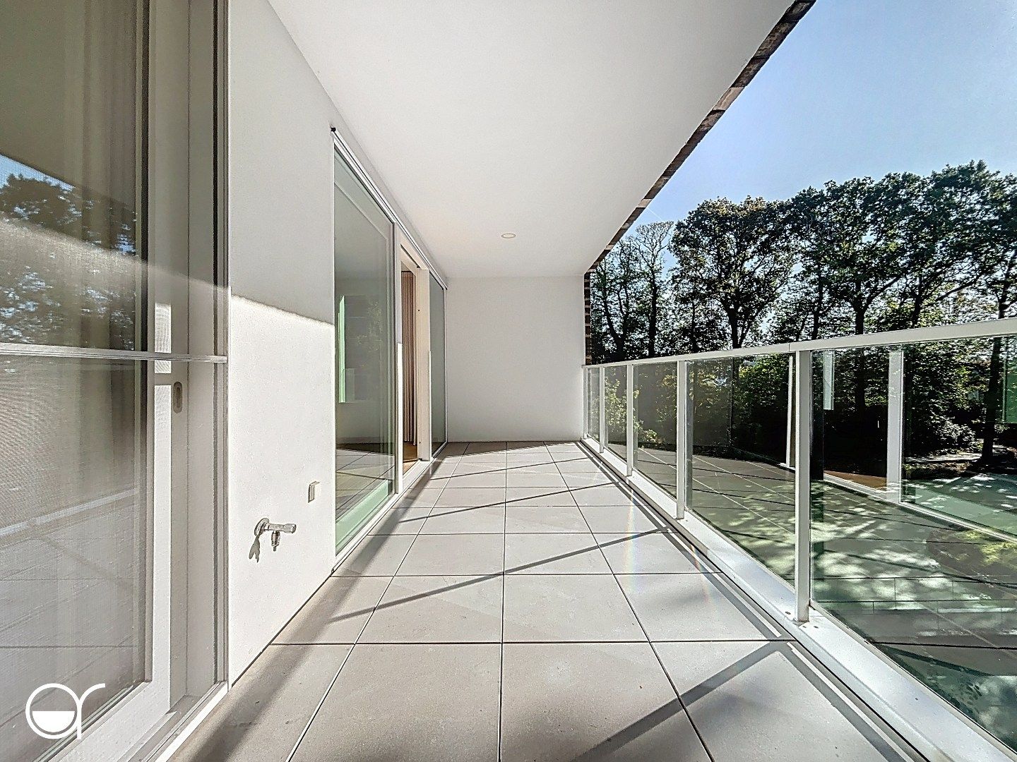 Luxueus appartement met terras & groenzicht in Wondelgem foto 8