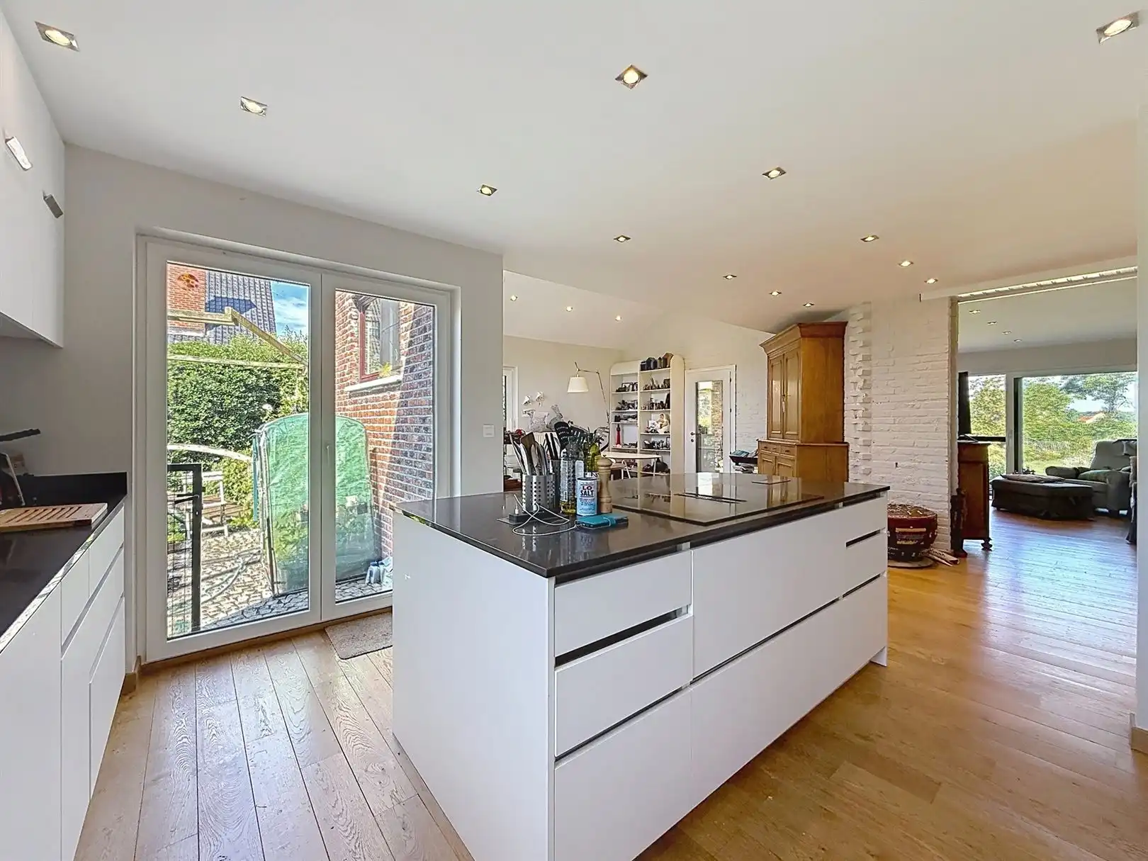 Ruime landelijke woning met 5 slpks, 19a 76ca foto 10