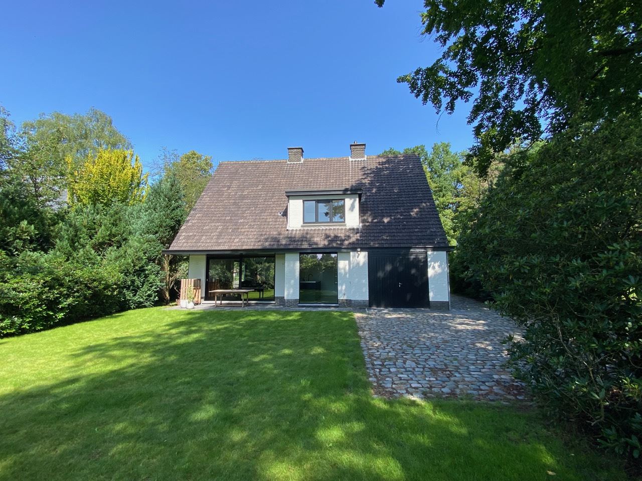 Net gerenoveerde woning met 4 slaapkamers foto 6