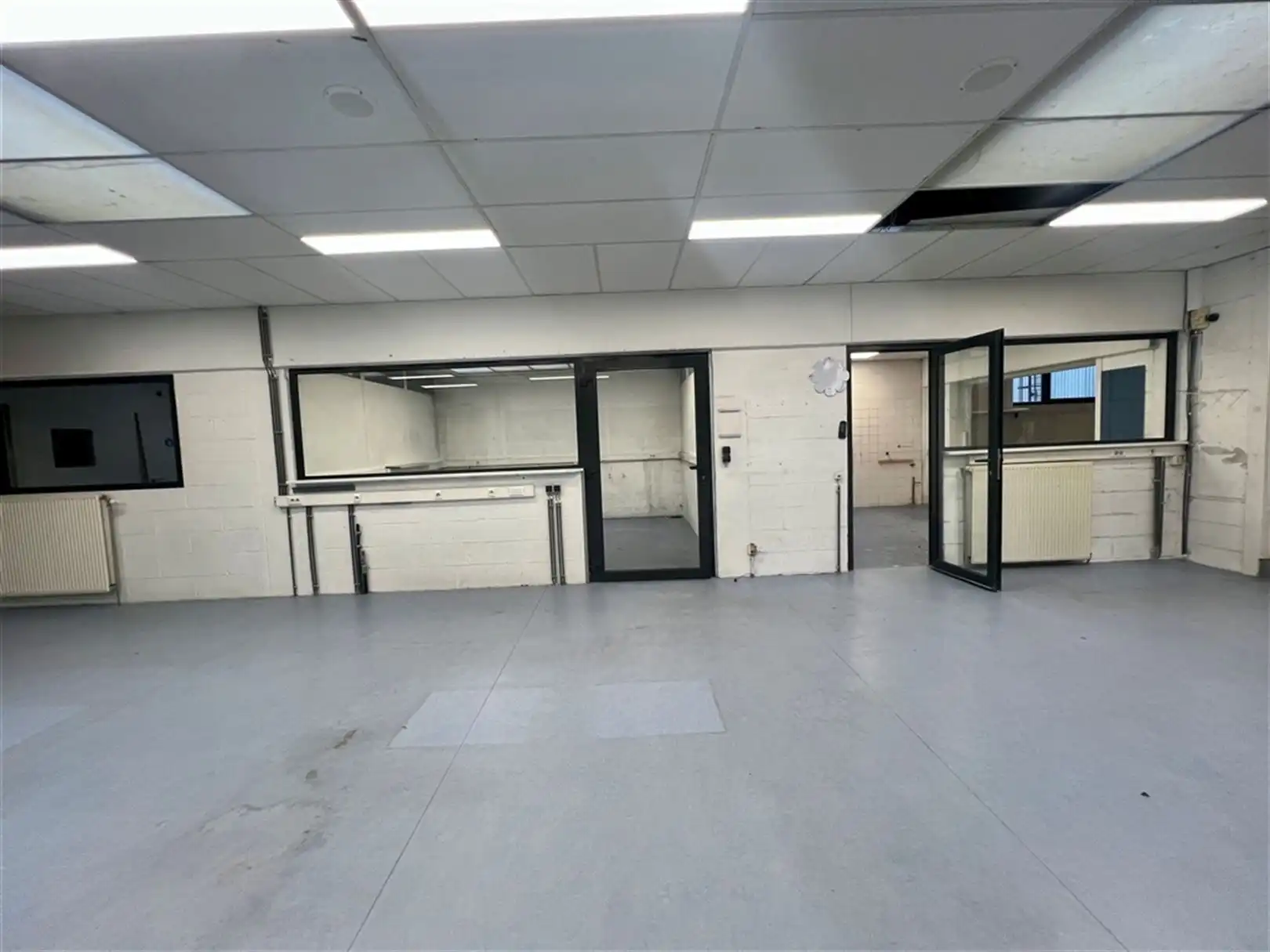 Uitstekend bereikbaar kantoor met werkatelier vlakbij UZ Gent foto 18