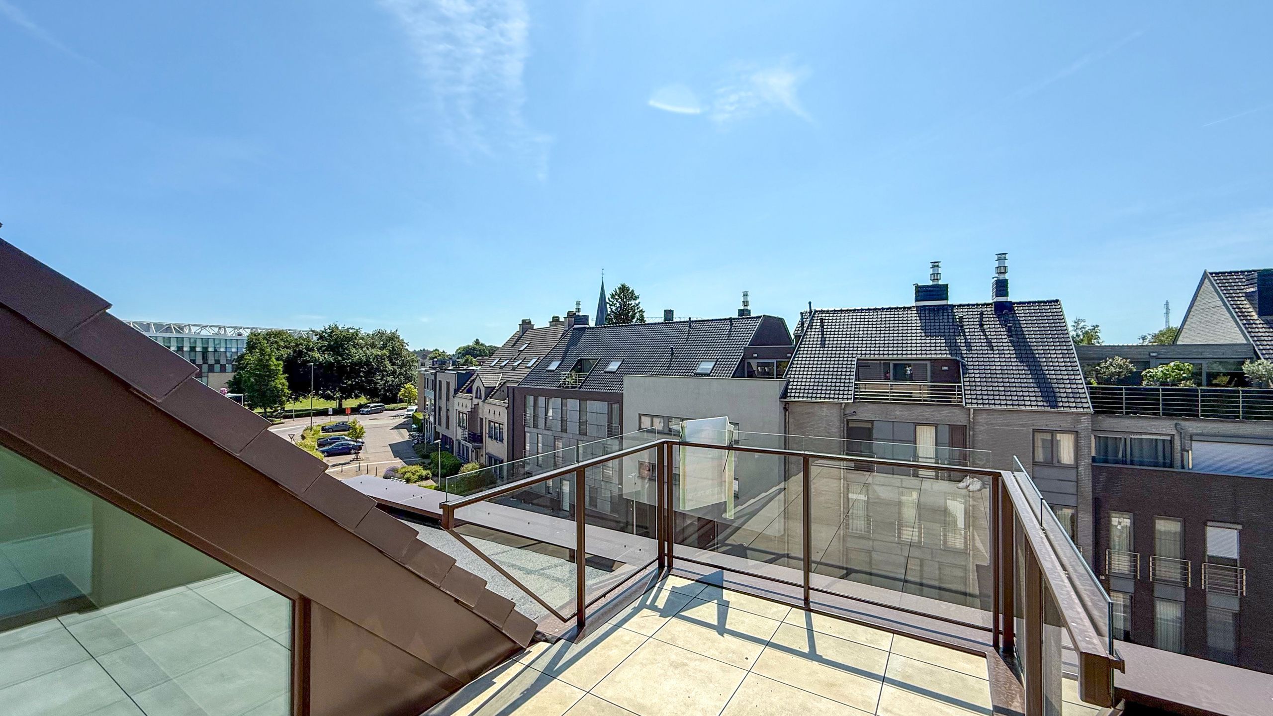 Modern nieuwbouw penthouse met zonneterras en garage! foto 13