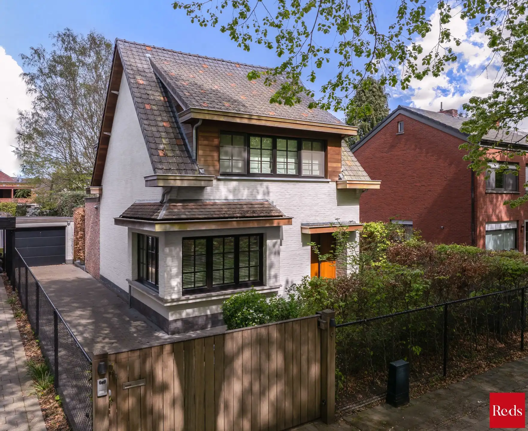 Stijlvolle woning op groene toplocatie nabij het centrum foto 3