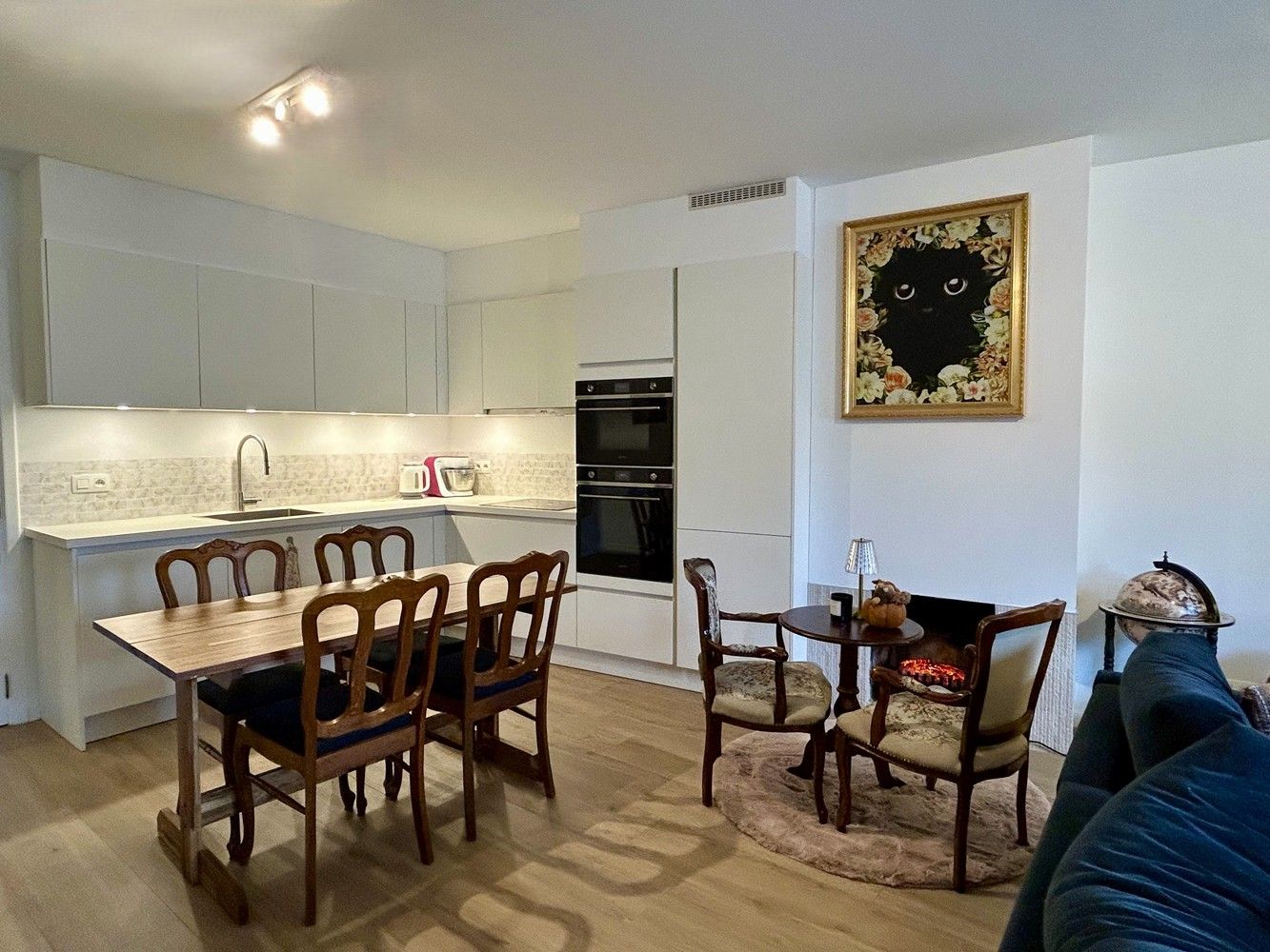 Instapklaar en modern afgewerkt 3-slaapkamerappartement met terras in hartje Leuven foto 7