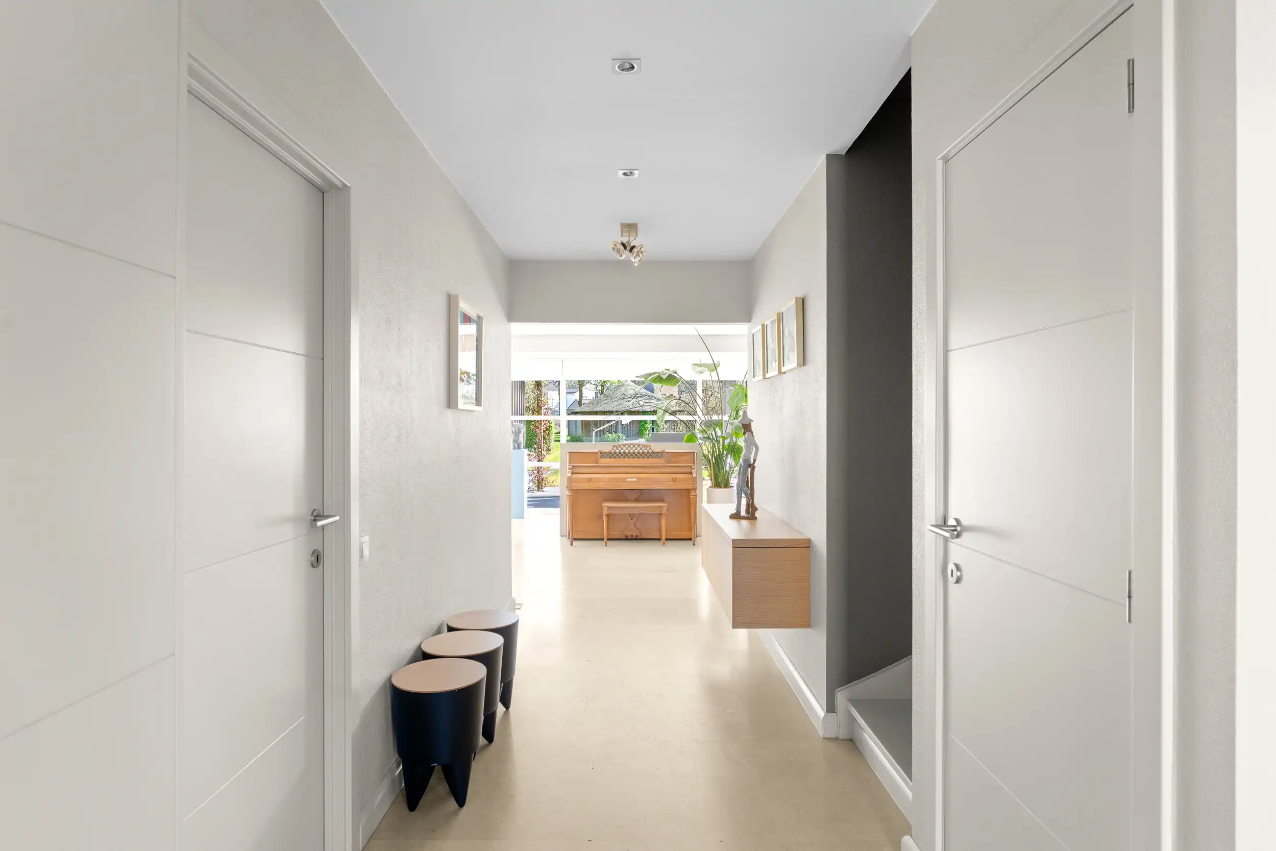 Villa te koop met vier slaapkamers nabij centrum Waregem foto 2