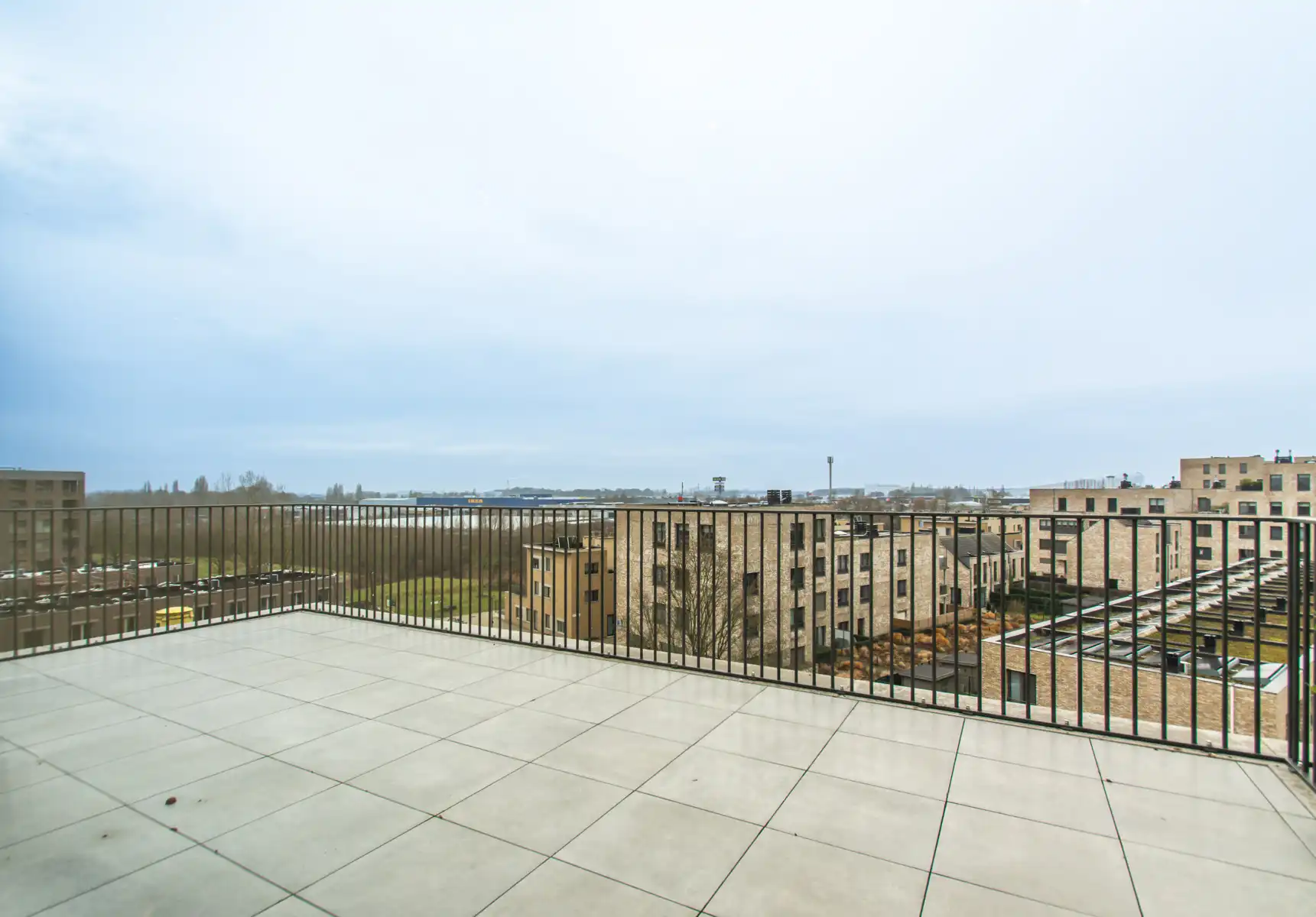 Rustig en comfortabel 2slpk appt. met zicht op park  foto 5