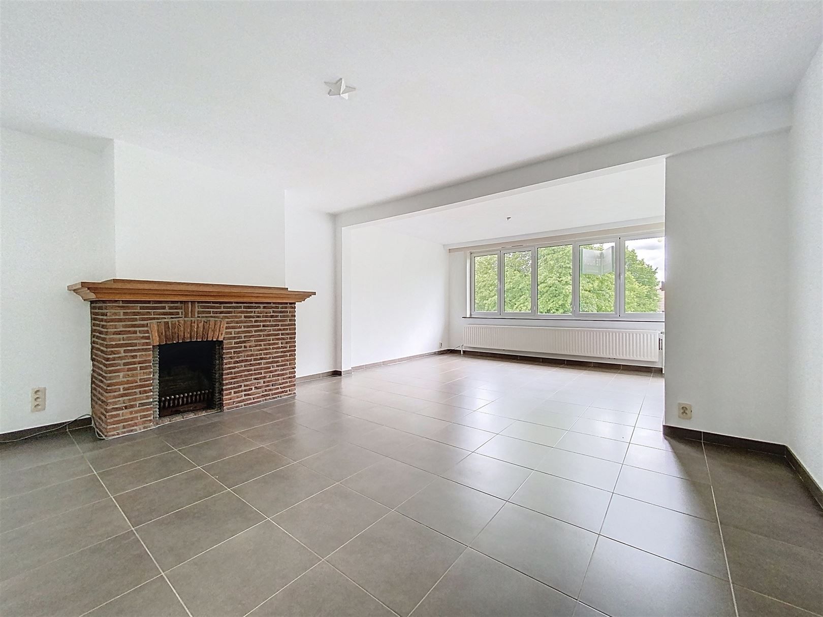 Instapklaar appartement met terras te Brasschaat  foto 3