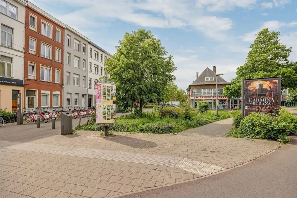 Lichtrijk appartement op het bovenste verdiep foto 16