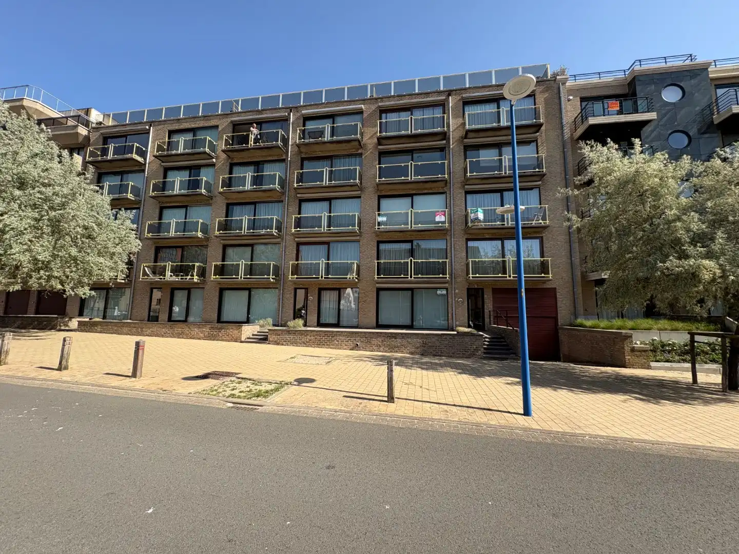 Vernieuwd appartement met zonnig terras met zeezicht  foto 17