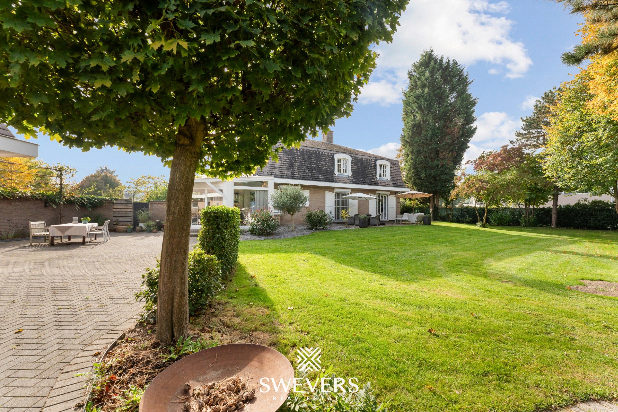 Klassieke villa op royaal perceel foto 37