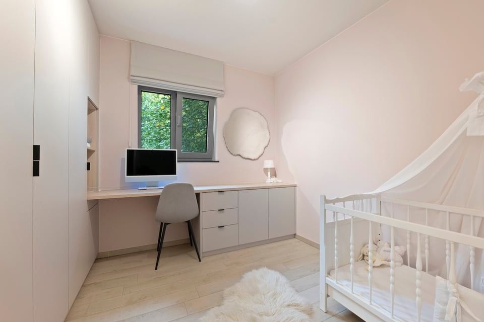 MODERN GELIJKVLOERS APPARTEMENT MET TERRAS EN STANPLAATS IN TONGEREN foto 14