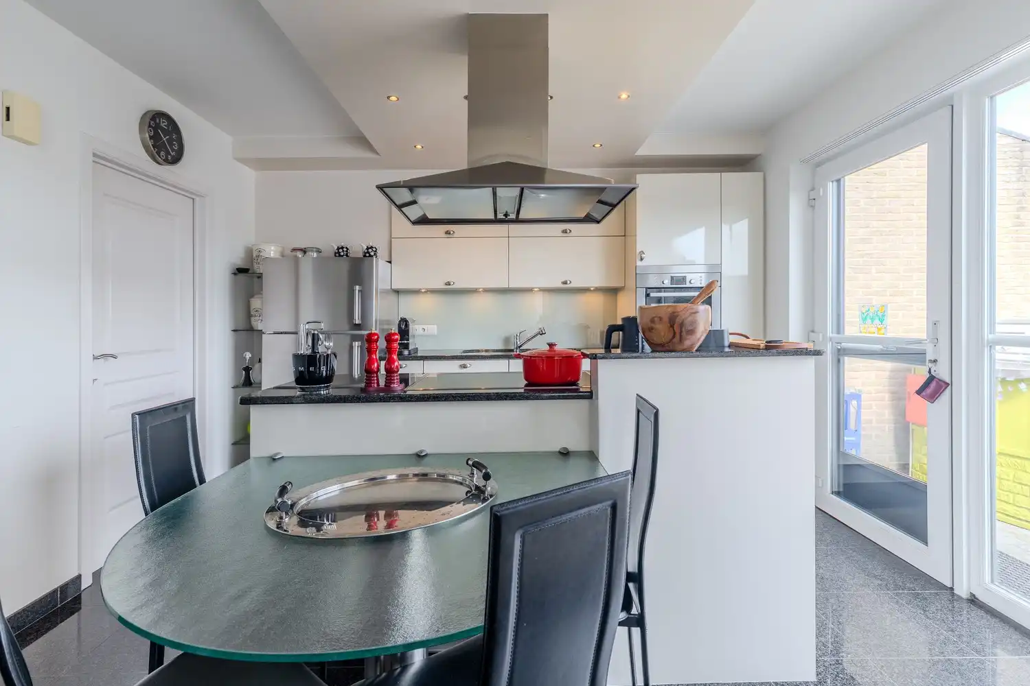 Ruime woning met drie slaapkamers, garage en prachtig landelijk uitzicht in Veldwezelt (Lanaken) foto 15