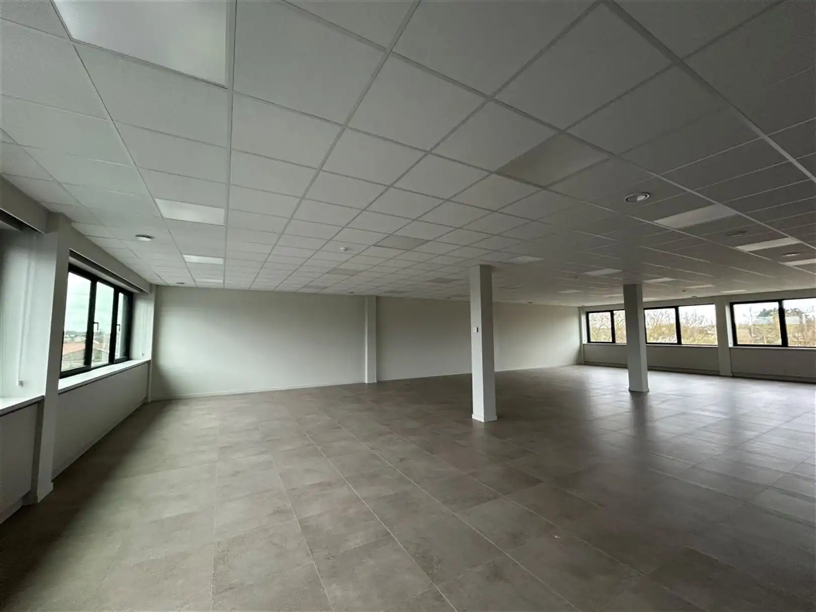 Kantoorgebouw foto 11