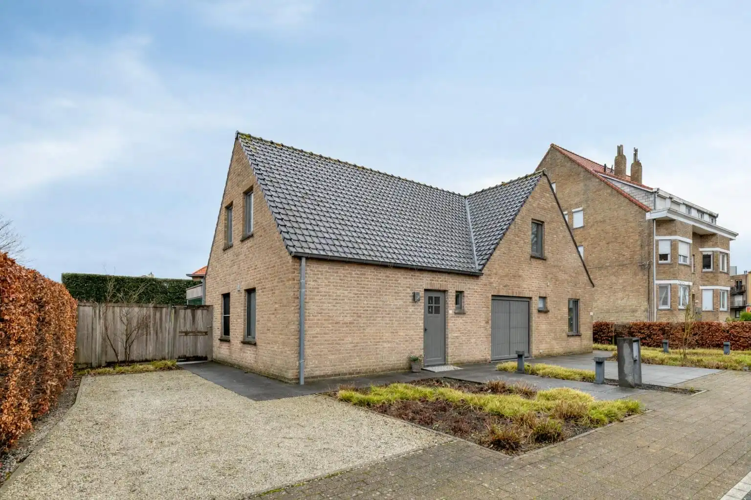 Villa met twee vergunde vakantiewoningen te Sint-Idesbald foto 14