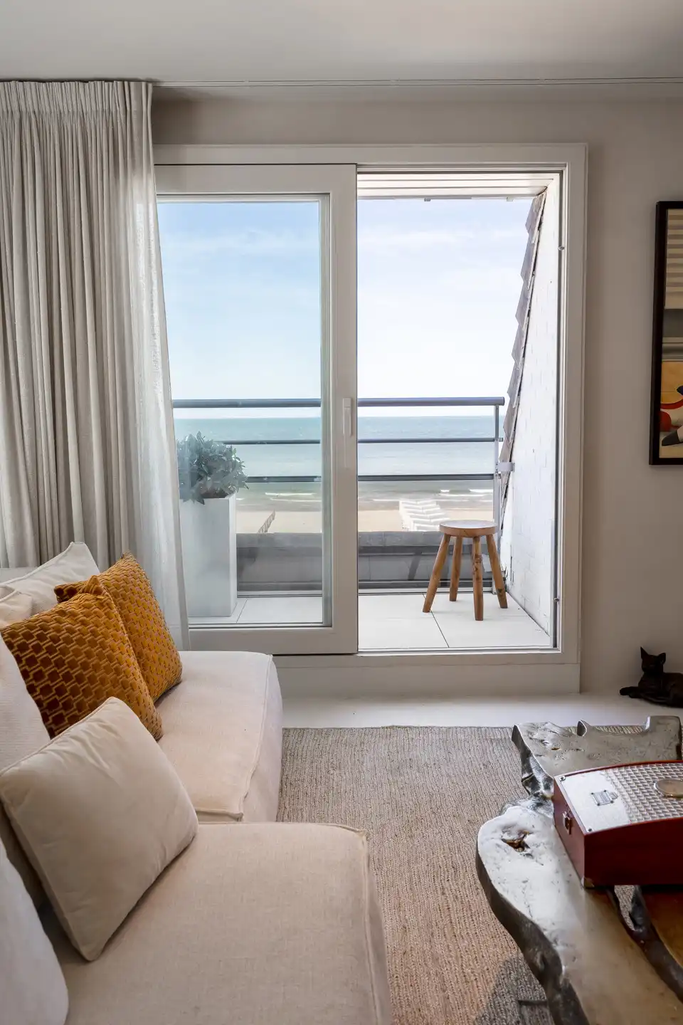 Luxueus gerenoveerd 3slpk appartement met frontaal zeezicht foto 12