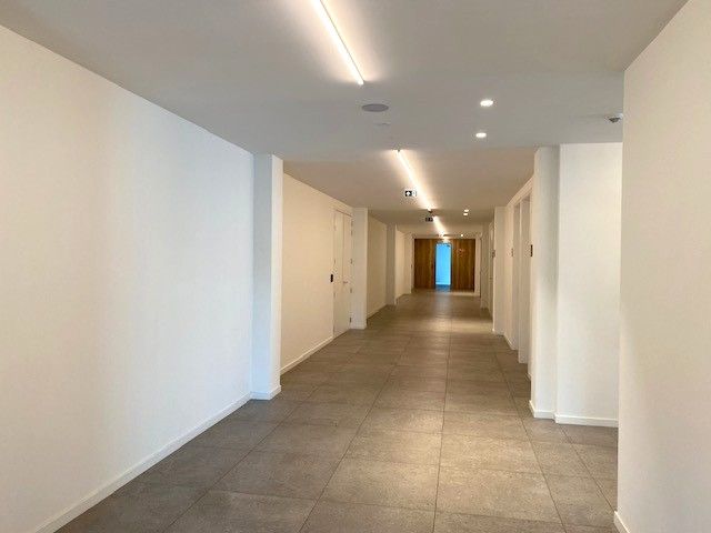 Stijlvolle kantoorruimte 300+m² met 16 autostaanplaatsen ideale ligging langs E313. foto 5