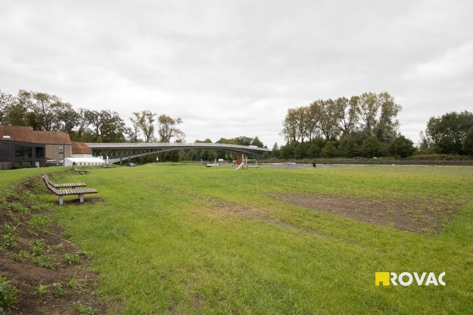 Zeer energiezuinig en instapklaar appartement (tot. opp. 81,44 m²) met private autostaanplaats foto 23