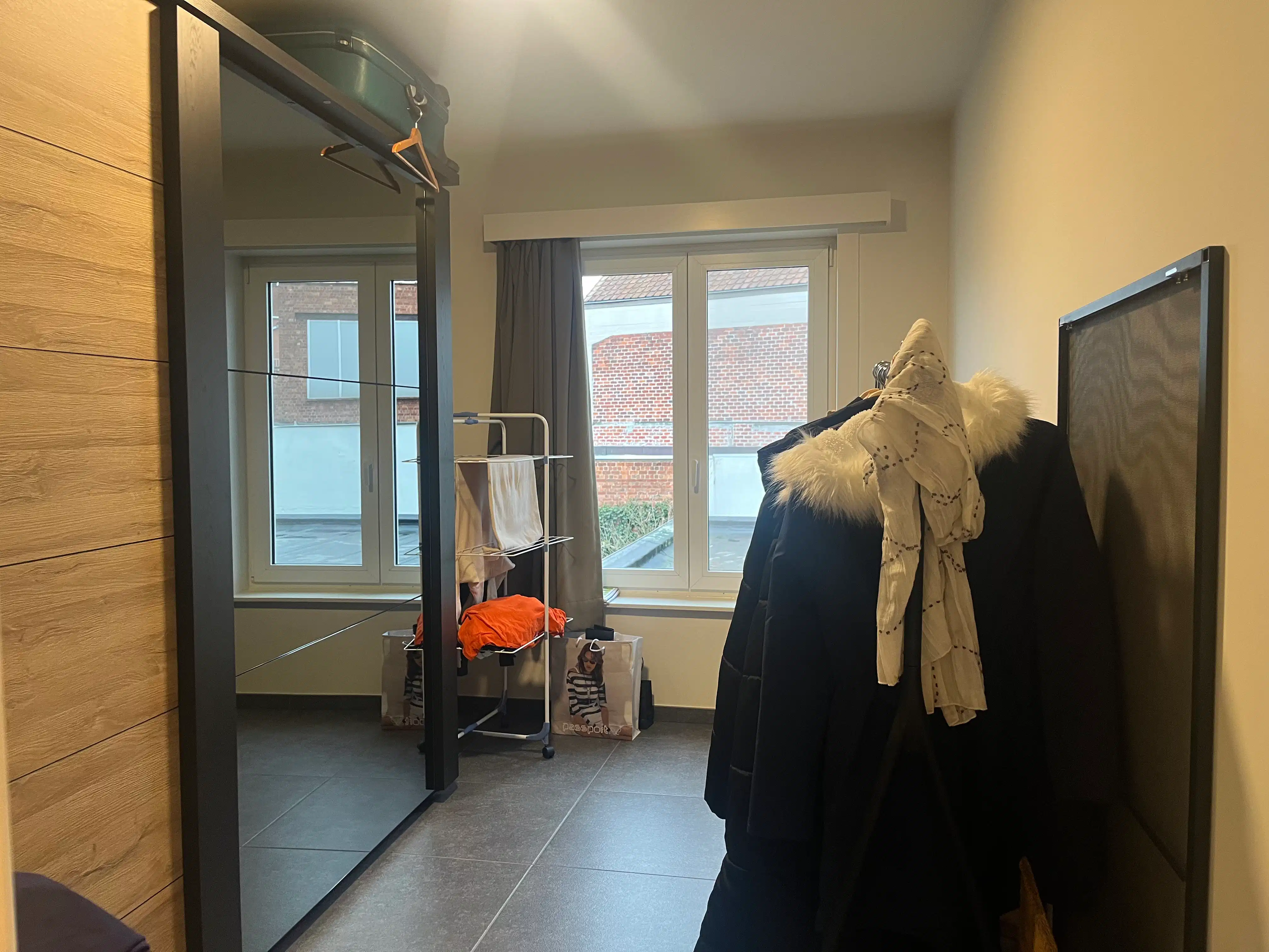 Gerenoveerd appartement met 2 slaapkamers foto 5