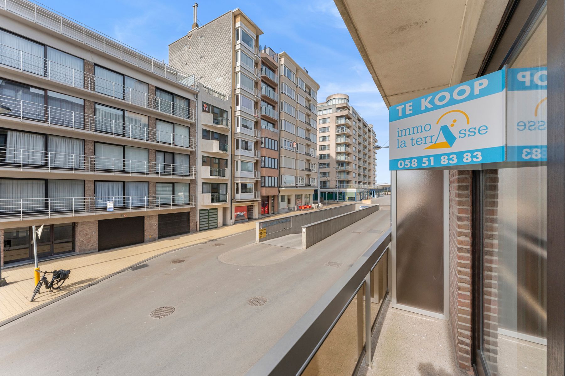 Verzorgd appartement met terrasje op enkele passen van zee foto 2