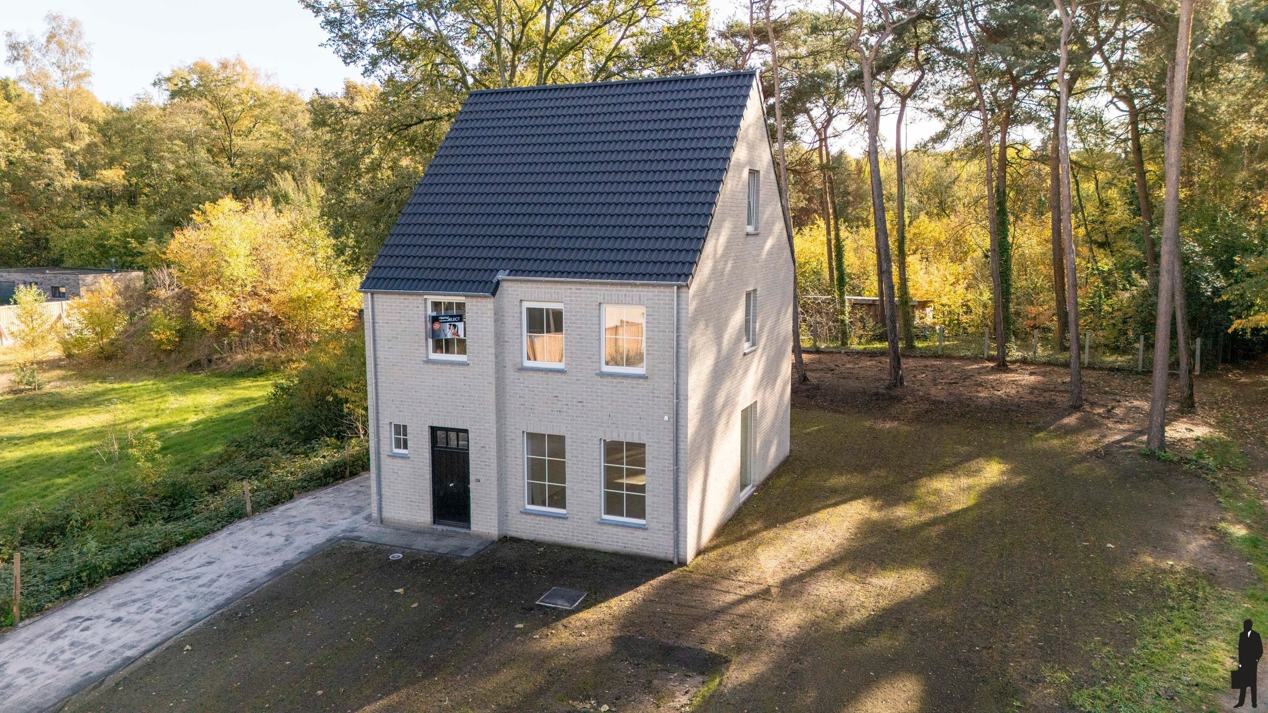 Nieuwbouwwoning met 3 slpk. en riante zolder nabij groen foto 2